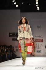 Model walk the ramp for Rahul Singh Show at Wills Lifestyle India Fashion Week 2012 day 4 on 9th Oct 2012 (3).JPG